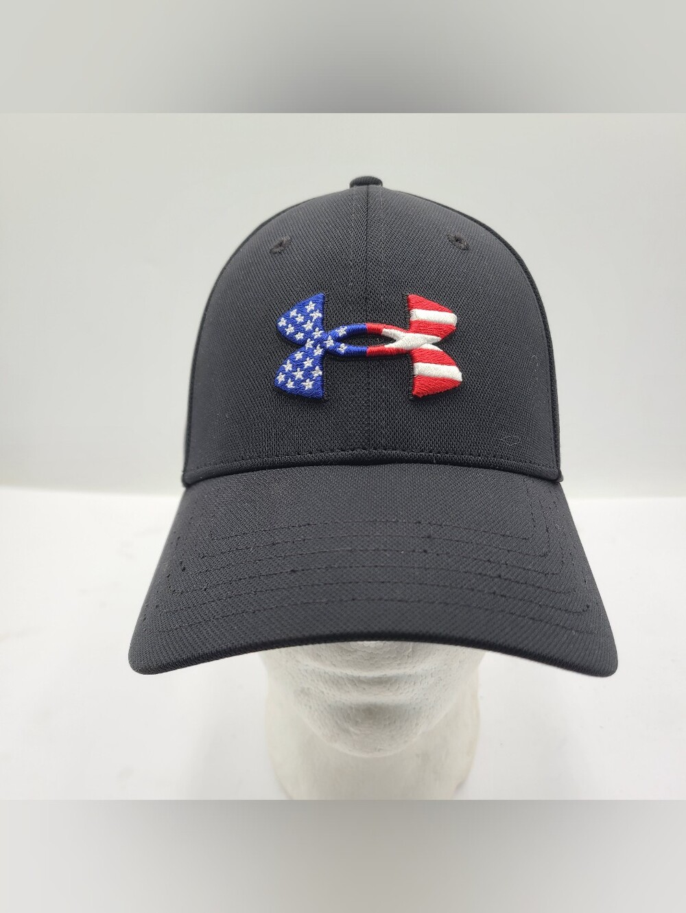 B55 Under Armour Men's Fitted Baseball Cap USA Flag Emblem L/Xl Black Freedom